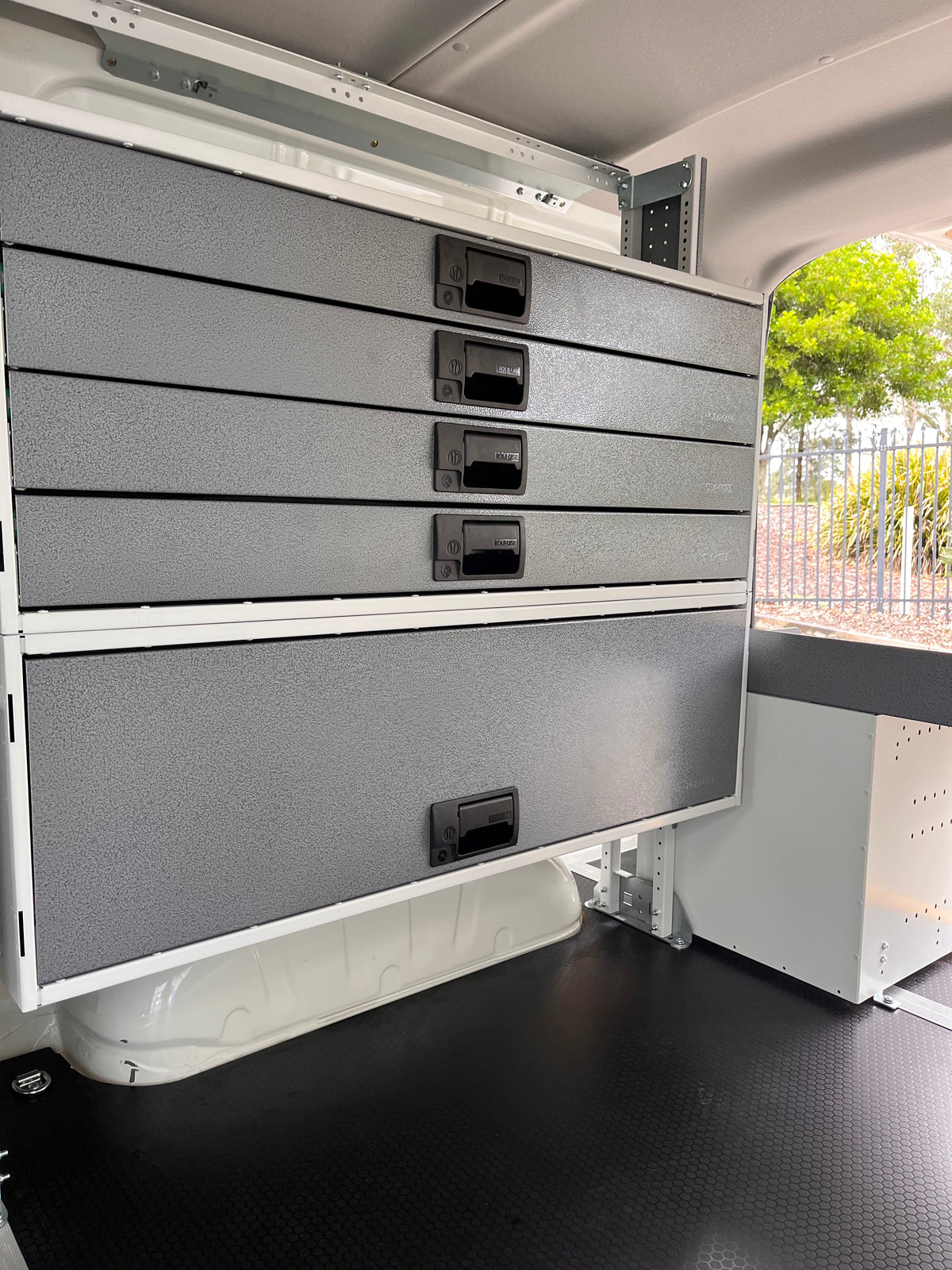 10-SERIES DRAWERS L:1010MM