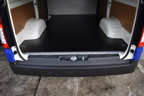 RolaCase Toyota hiace LWB 2019+ 134