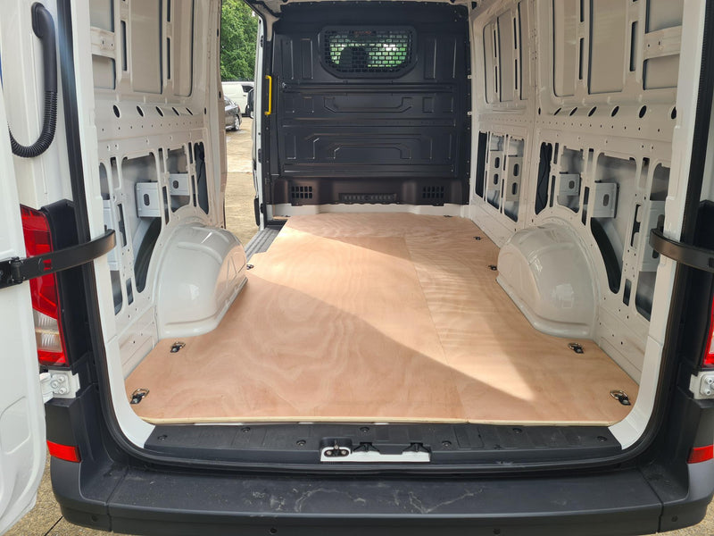 Volkswagen Crafter MWB LWB Van Shelving 31
